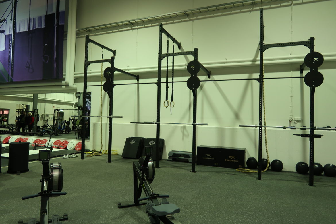 FF775F1A-4775-4F93-97B5-19471C6B4E6C - På VIP öppning av Number One Gym