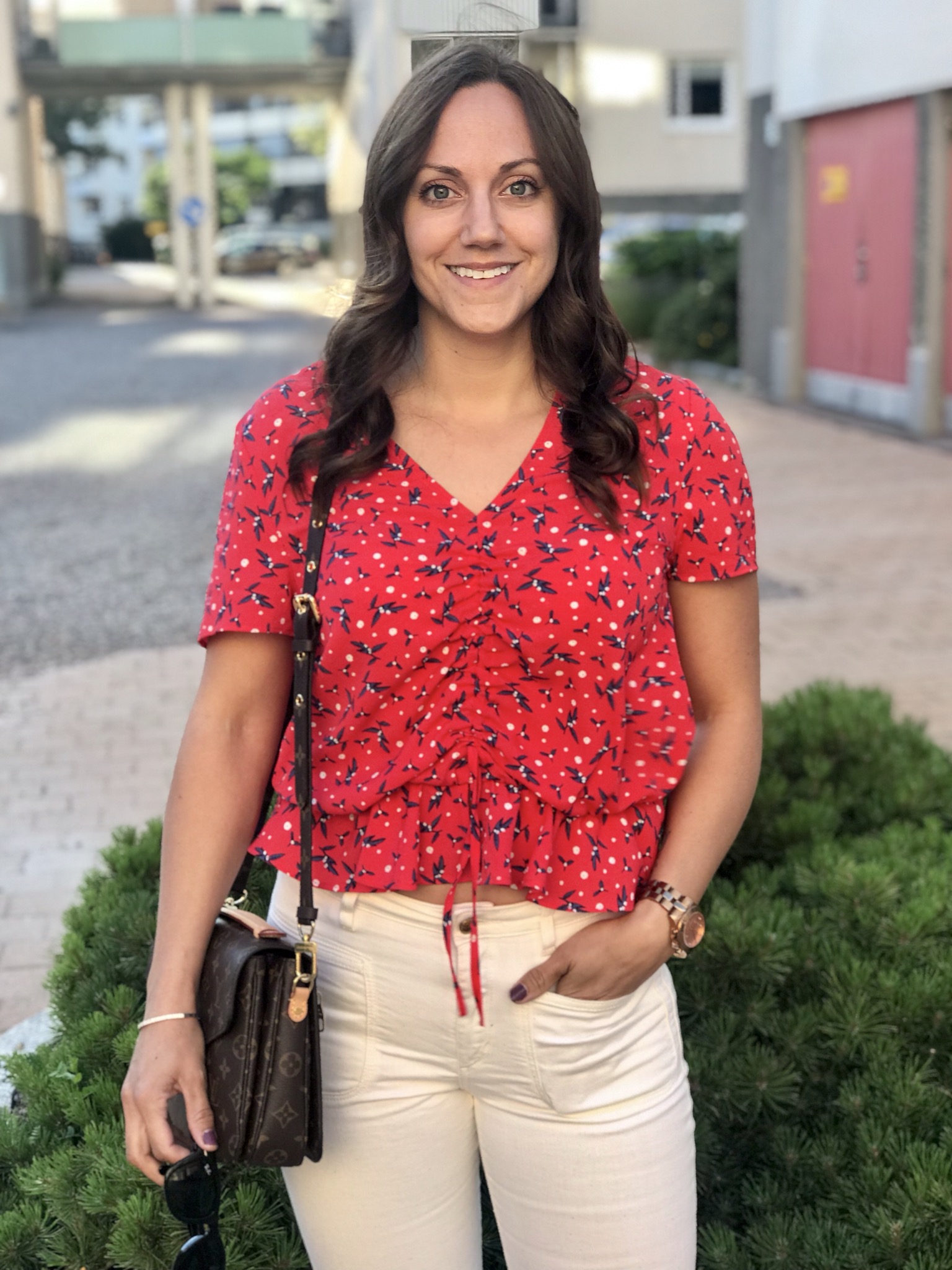 09F49635-A872-4634-BEA3-3AED4A42A581 - röda toner