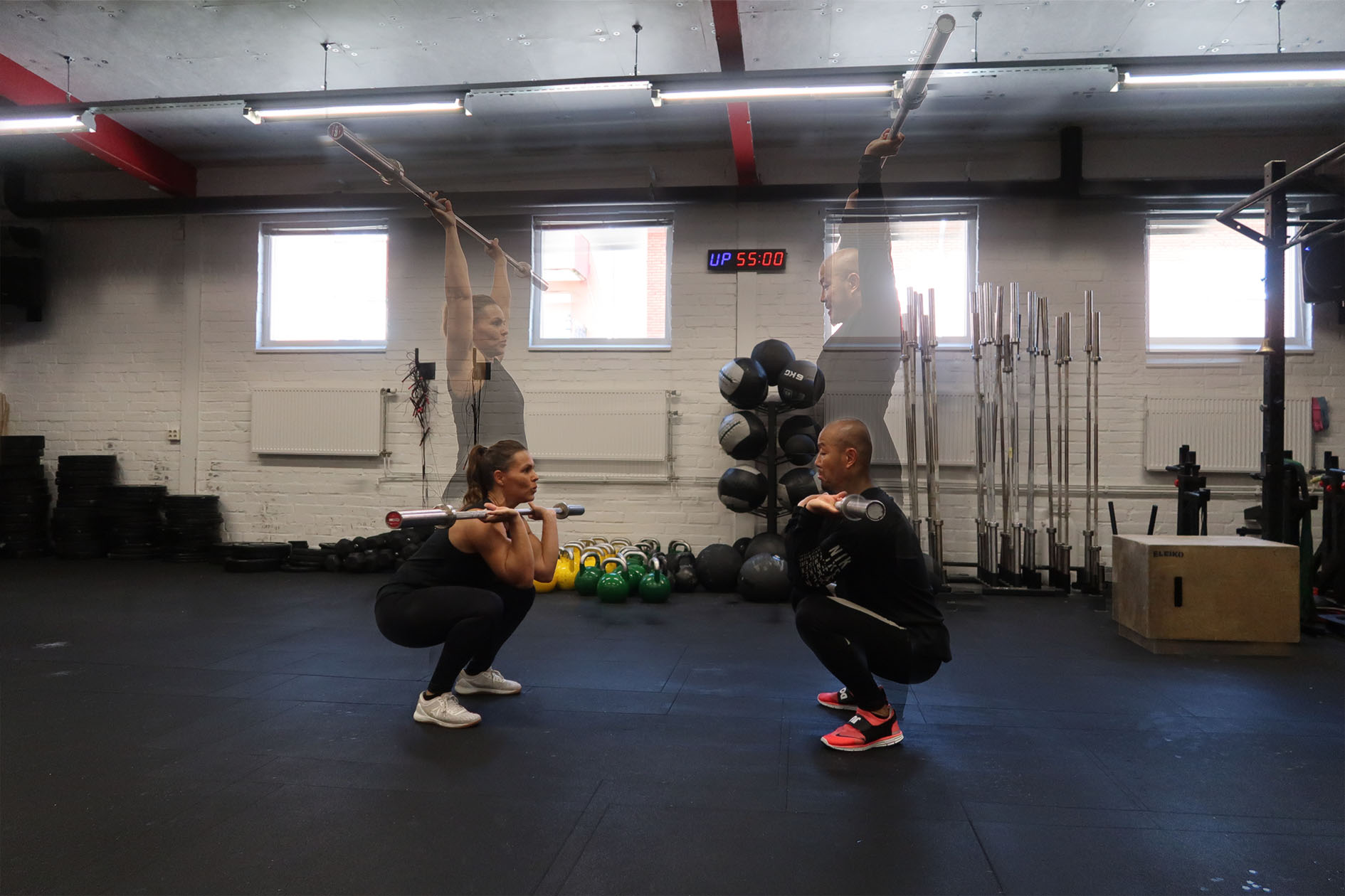 AM-thrusters - Träningspass helkropp övning