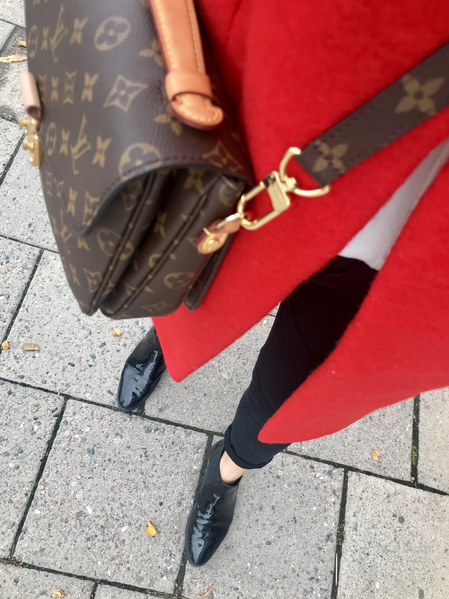 28343D8C-3236-437D-B464-58273ABA582E - Outfit