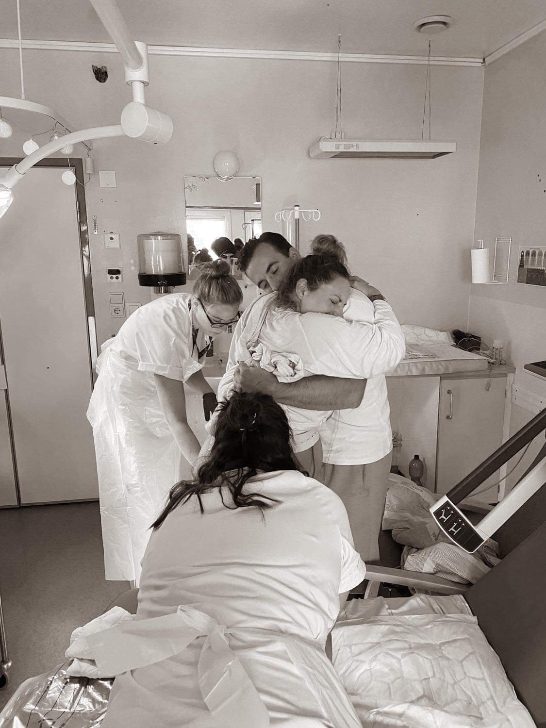 5AA70FC0-6E83-4DAC-B8AA-A9535C87AB3A - Välkommen till världen