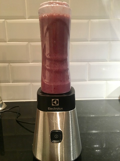 FullSizeRender_4 - Mättande hallonsmoothie med havregryn