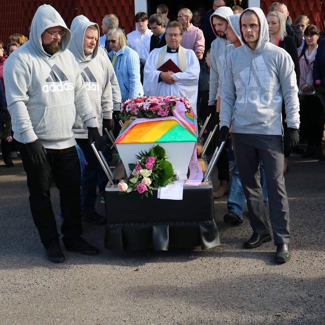 55528691_10156043447052805_3503208990018371584_o - Pojken i kistan blev bara 15 år