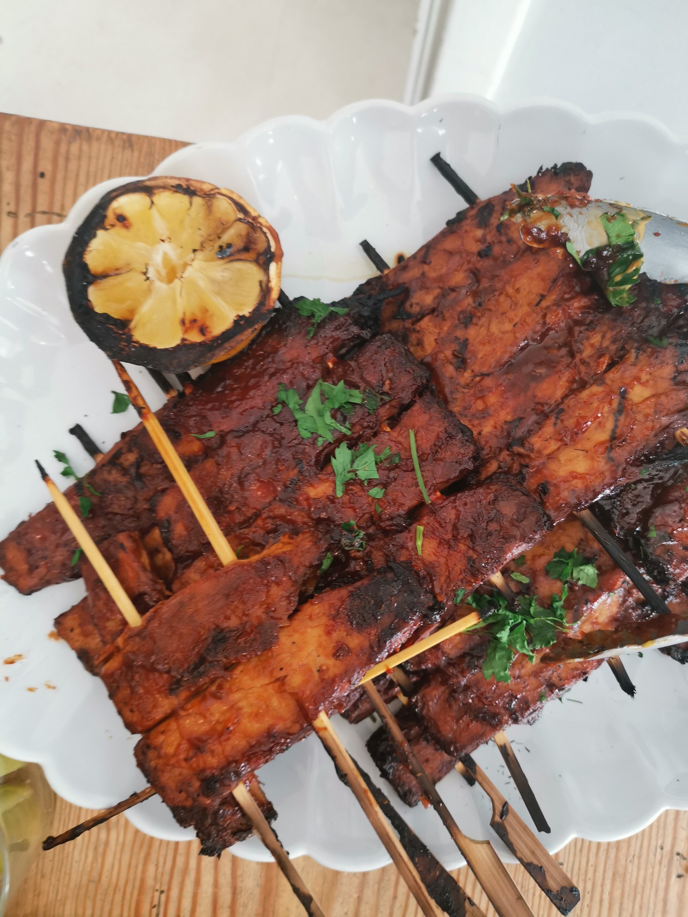 img_20190425_1242593311645031385056150 - Grill-lunch med Oumph. Förhandstitt på nyheter!