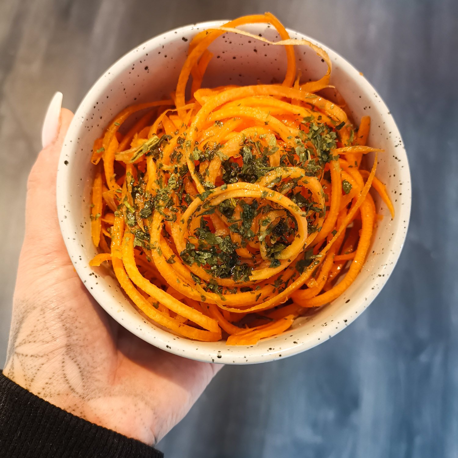 psx_20190422_0948392175088744812709982 - Enkel morotsallad