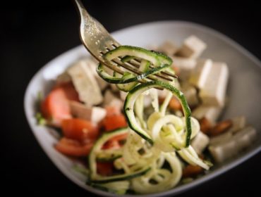 Bowl med zucchininudlar