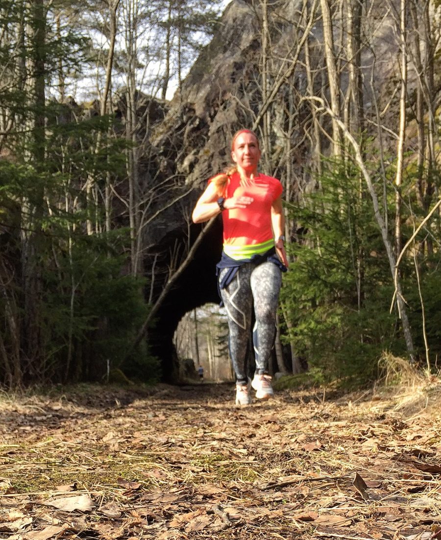 3FF7E909-9F3A-4316-AB41-F60E42666471-e1523204558167 - T-shirtlöpning