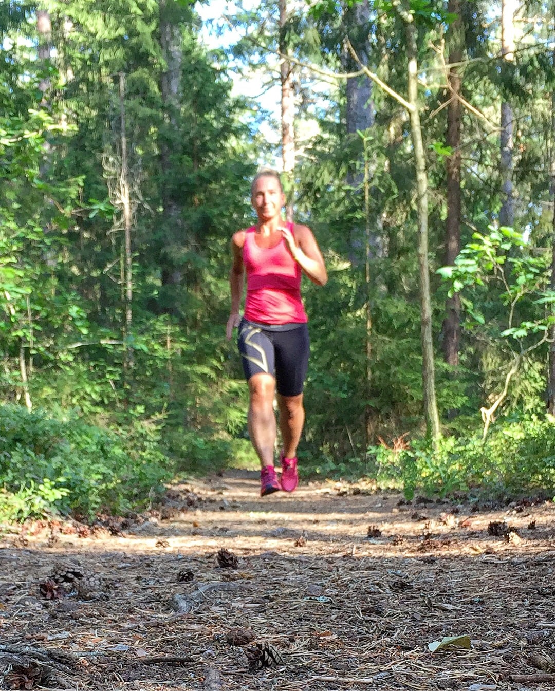 Testar trailskor