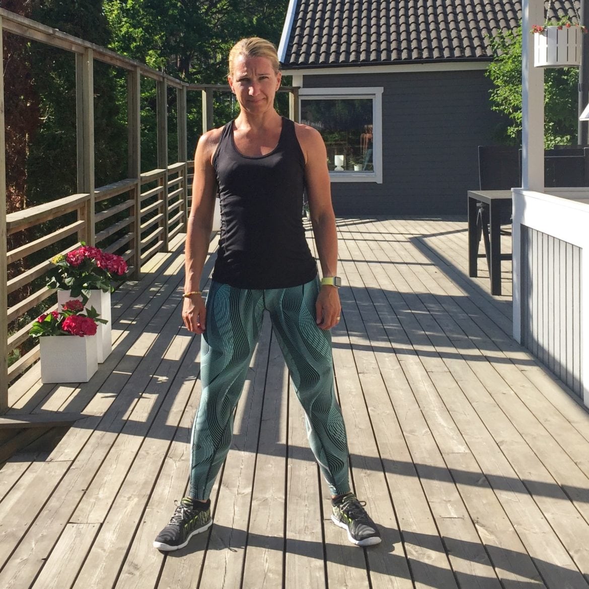 9EF33C09-A0AA-45A8-BE9E-855E197EA5E2 - Squat med kosacksteg