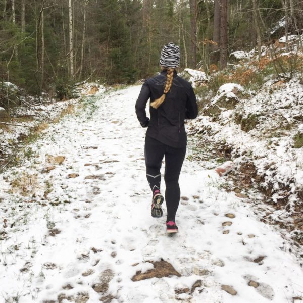 Vicksn springer i snö