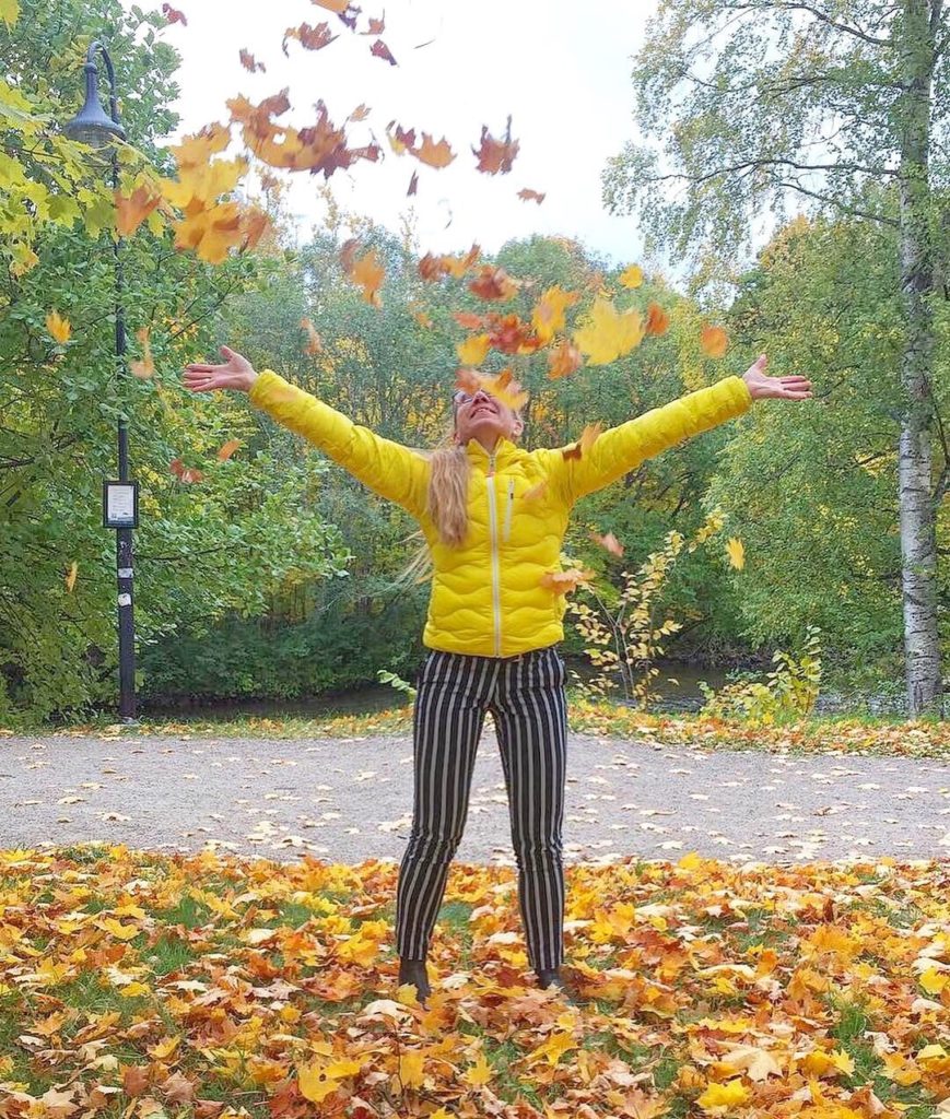 Promenad och höstlöv