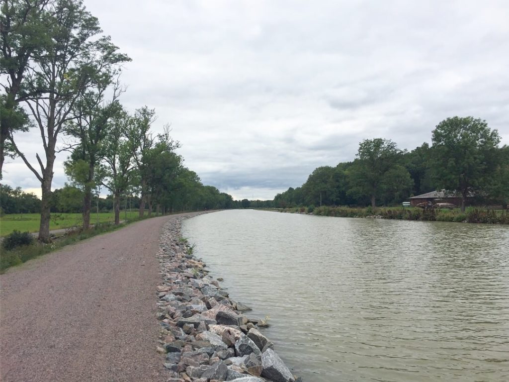 80561754-9DC6-40AA-AEBC-6E7E5A230E09-1024x768 - Lunchlöpning vid kanalen