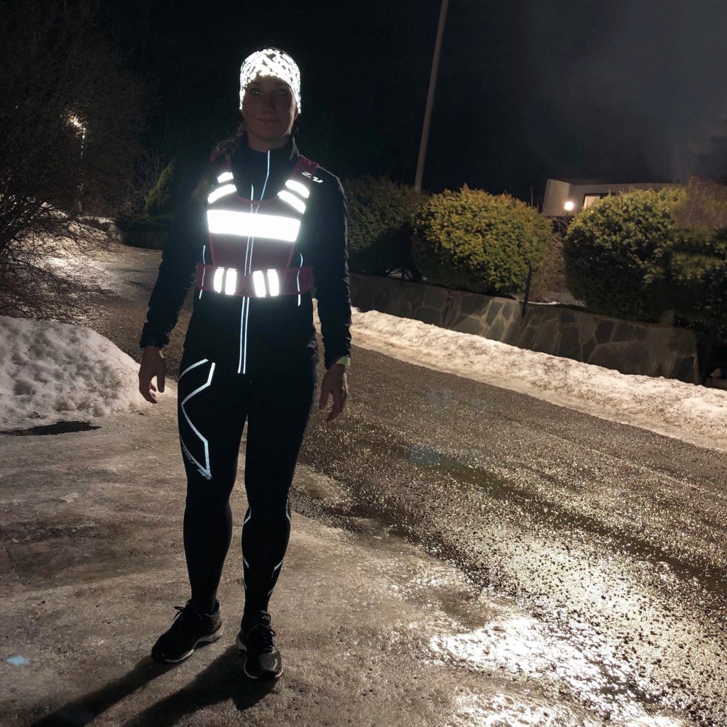 Modigare med löparskor på