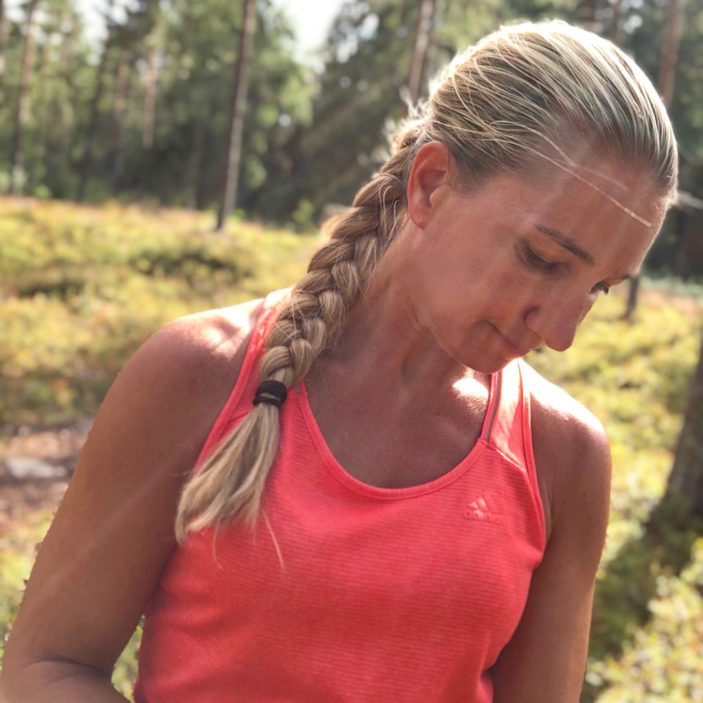 AEA43EEA-C675-4D22-B159-69804A0B78A2-1024x1024 - Framåt och bakåt