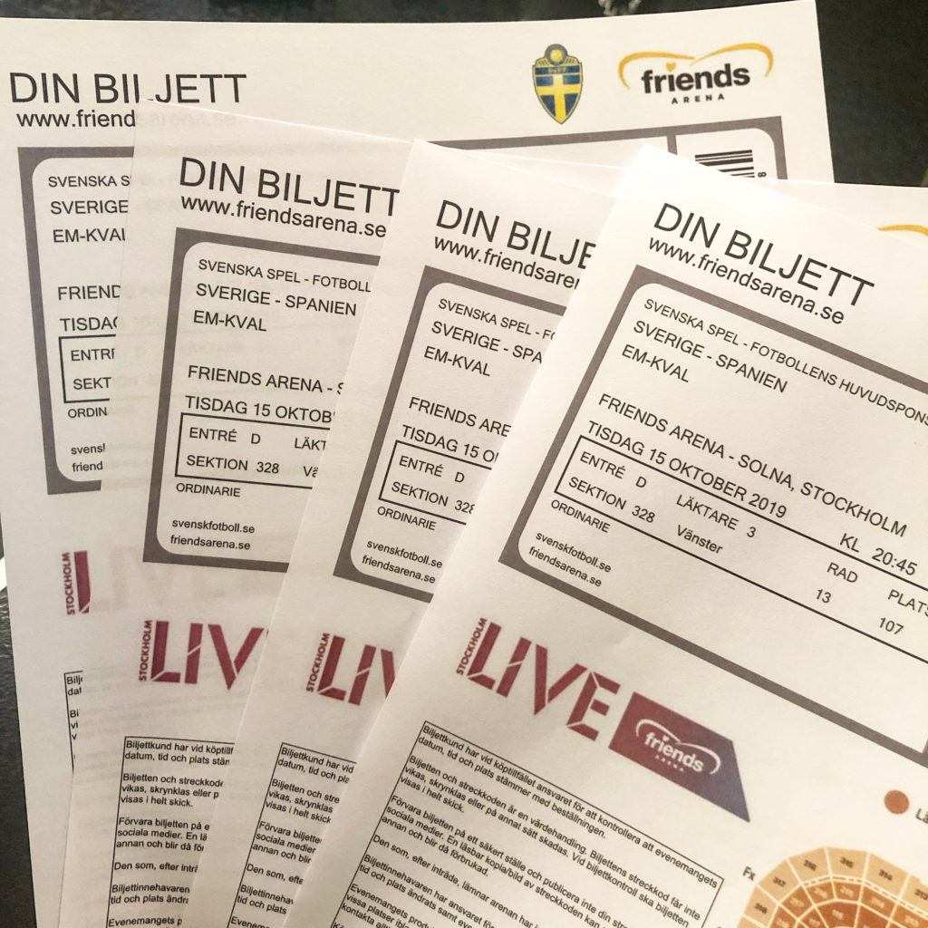 Fotbollsbiljetter