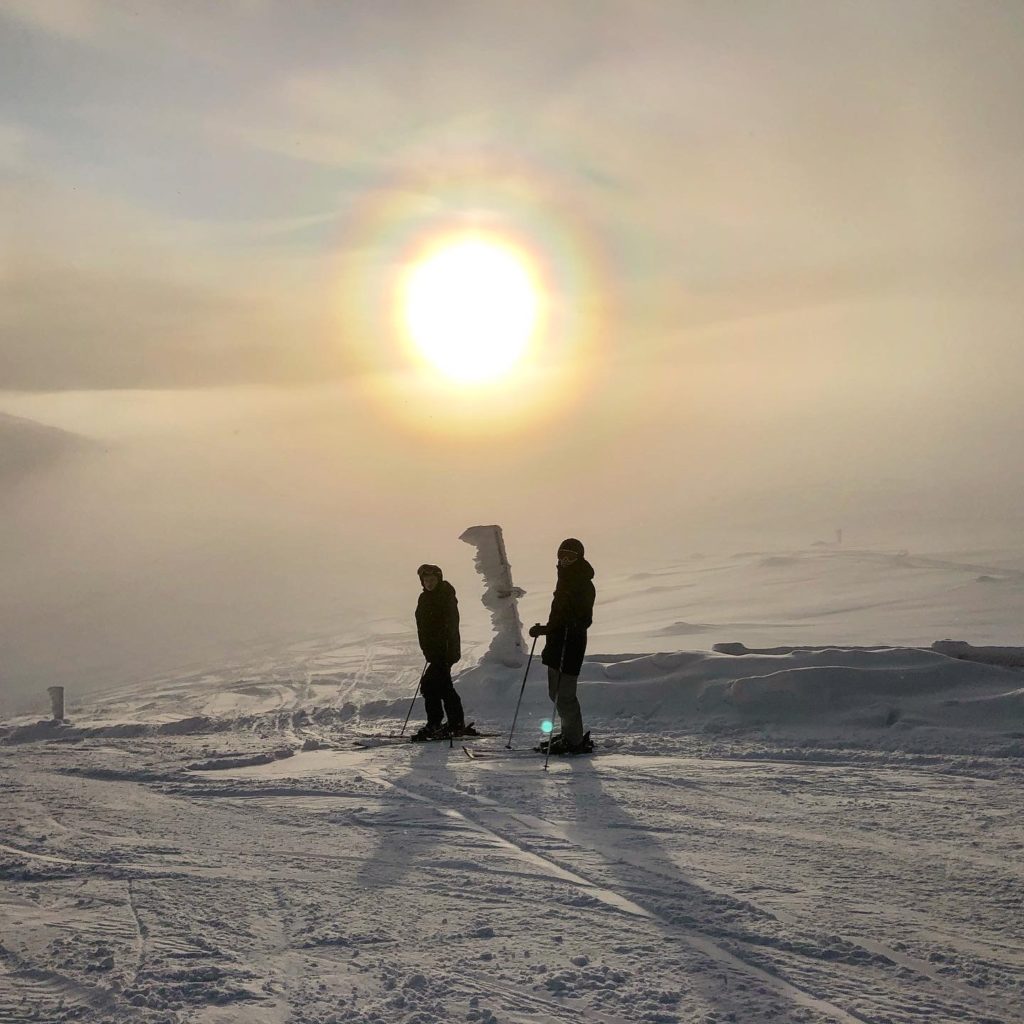 0276805F-7791-489C-8735-95E7E1F7E480-1024x1024 - Frrr med utsikt