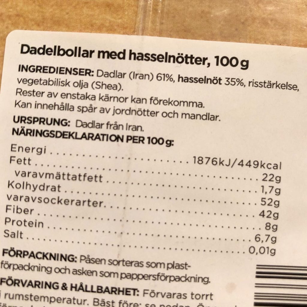 dadelbollar med hasselnötter