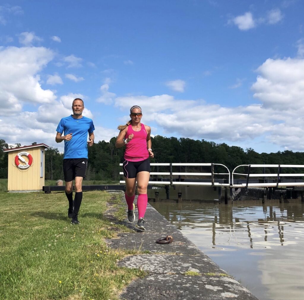 Parlöpning vid kanalen