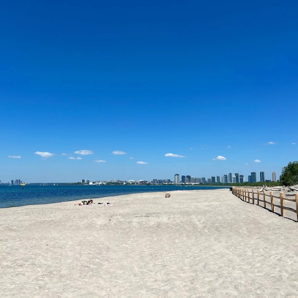 Hanlan's Point Beach