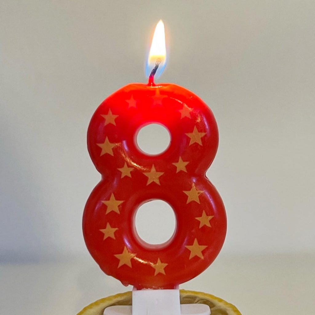 8 år