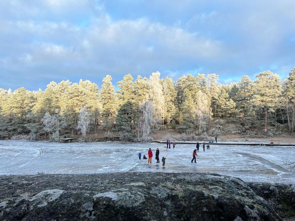 Skridskor på Lillsjön