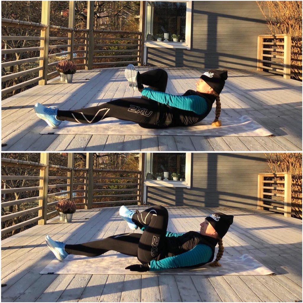 crunches med fottouch