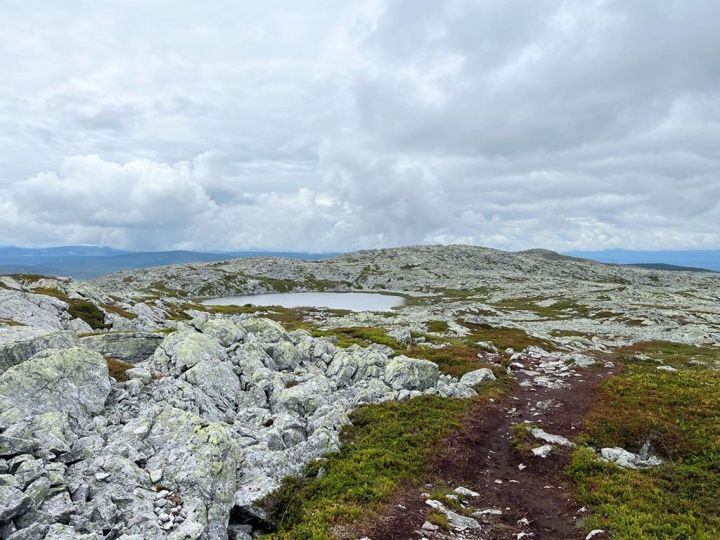 3134CB30-10C7-4F59-A783-47921235C6C1-1024x768 - Skurufjellet och Skurufjelltjønna