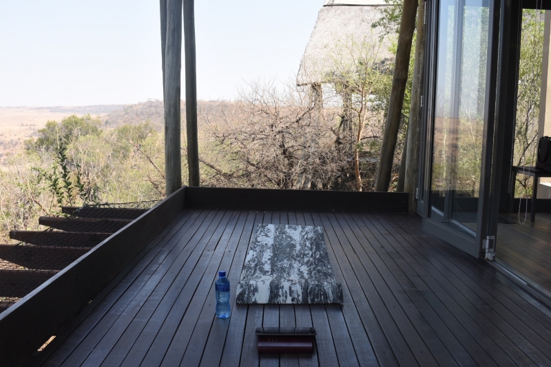 Fil-000-18_0 - Yoga with a view.