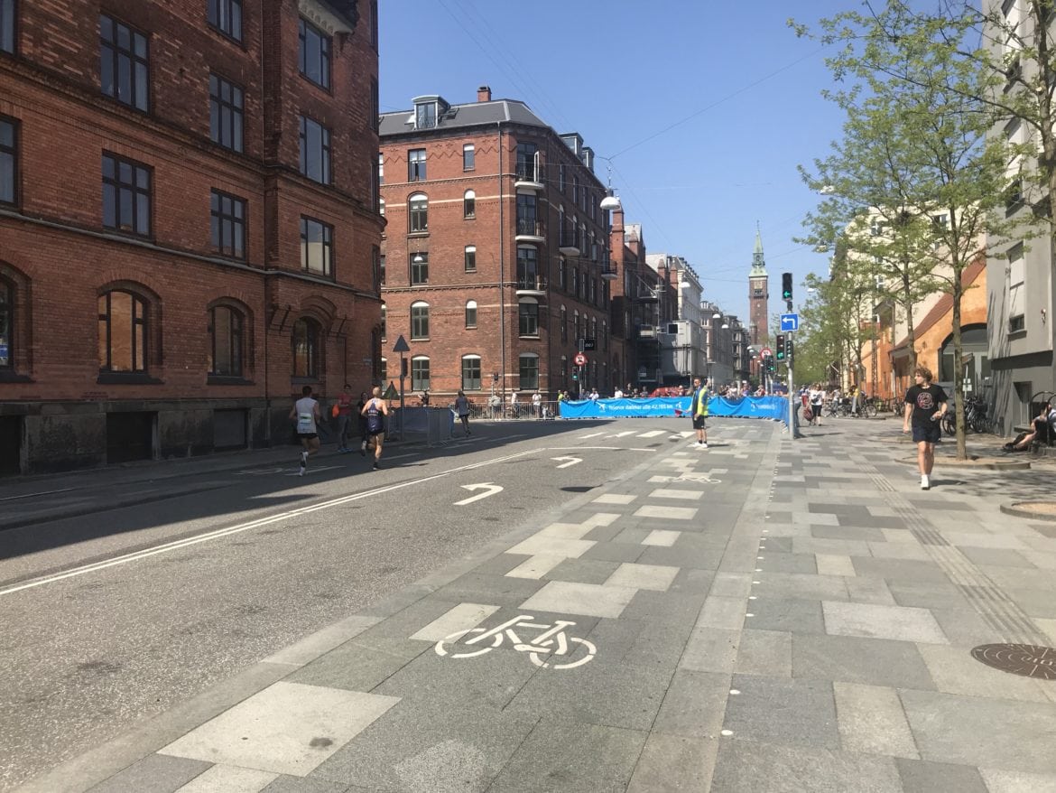 img_9537 - Nära men långt ifrån