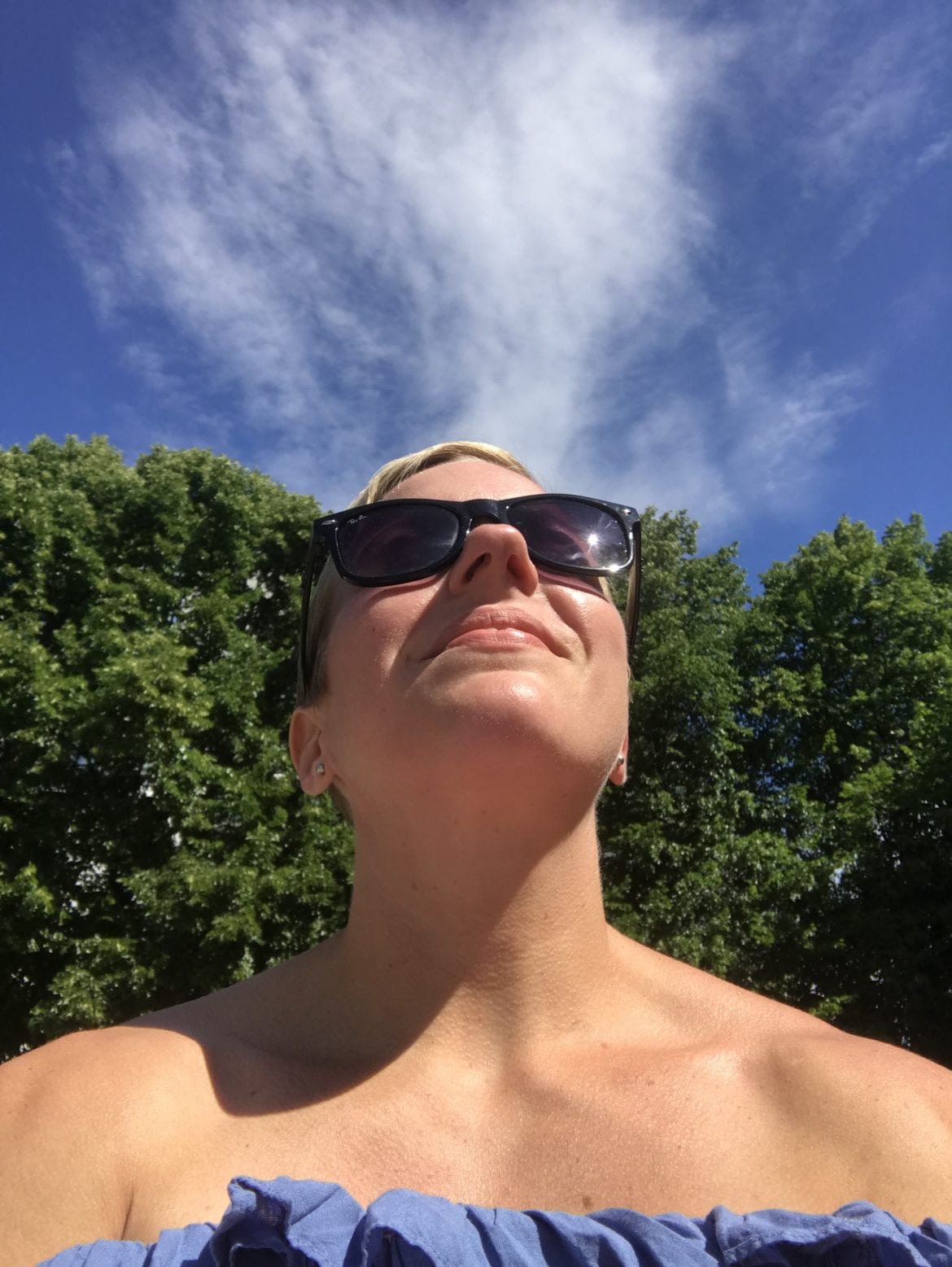 sol - Happy Friday. Inga men.