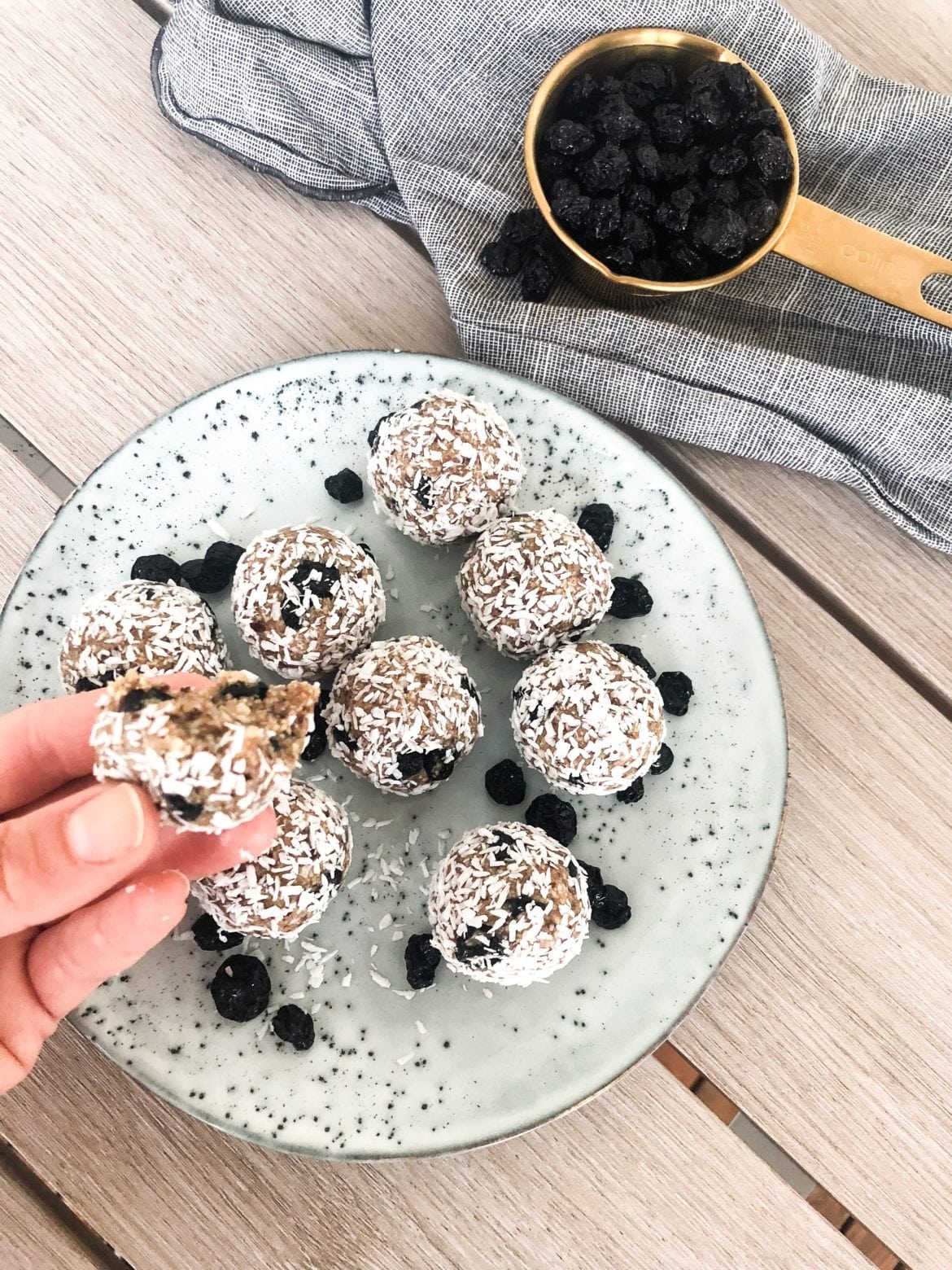 Raw blåbärsbollar