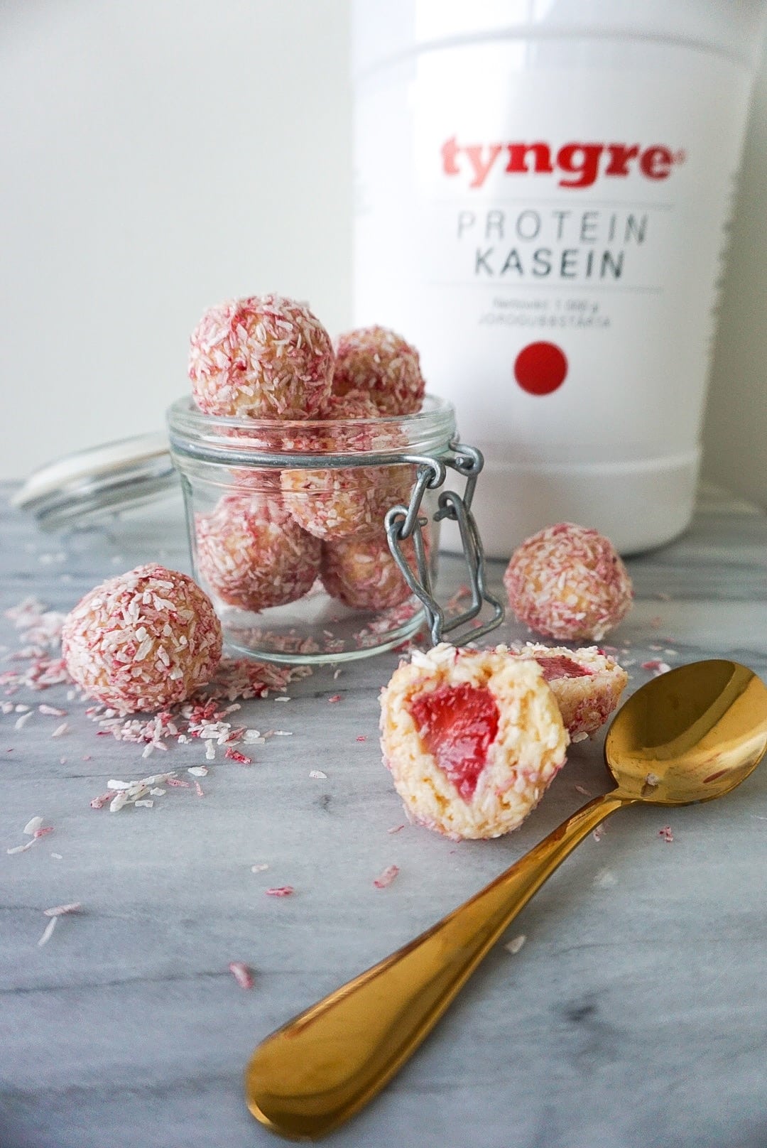 Proteinbollar jordgubb