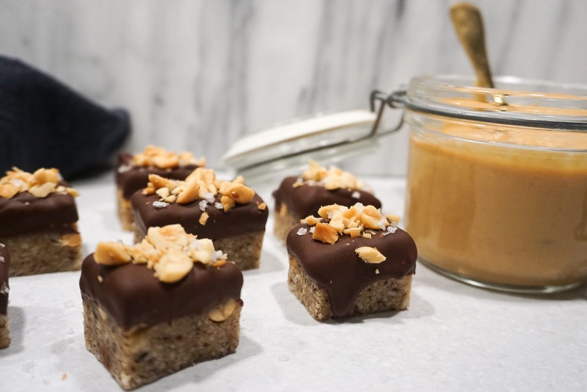 3DEF2643-4F7A-484F-994F-5669C2E497F2 - Raw snickers