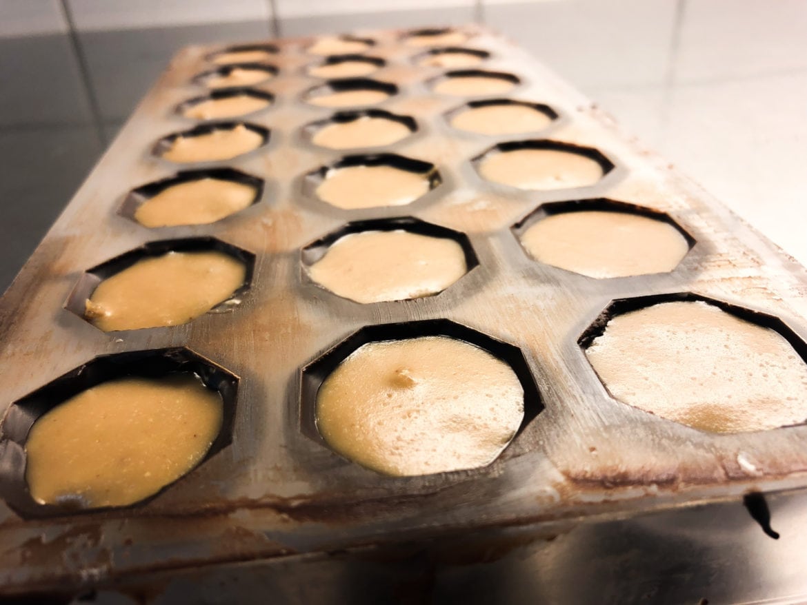 Sockerfri snickers i form av en pralin