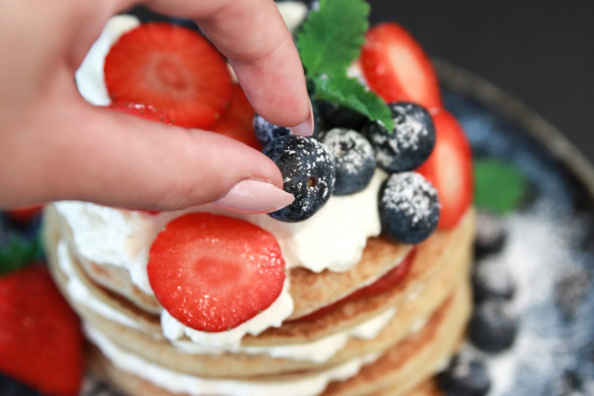 Vegansk och glutenfri pannkakstårta
