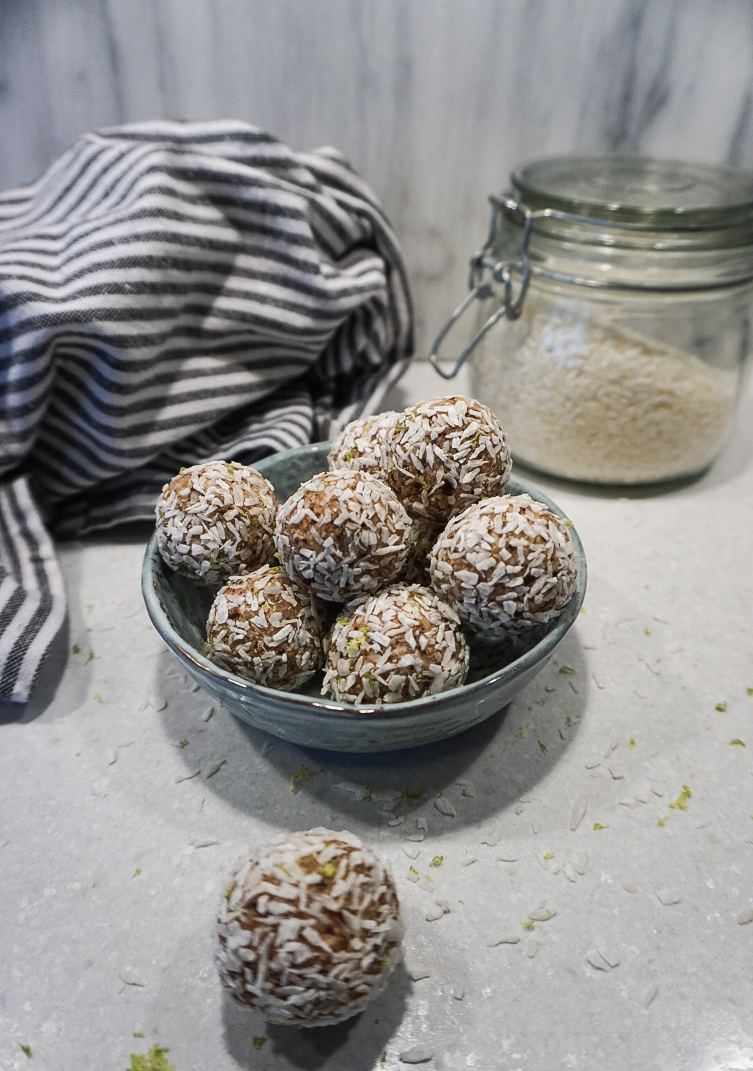 Raw limebollar