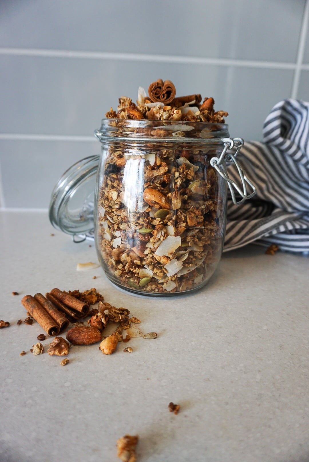 D3071AE7-97D1-477B-A16E-55D9E6F060C1 - Glutenfri granola med smak av kanel & kardemumma