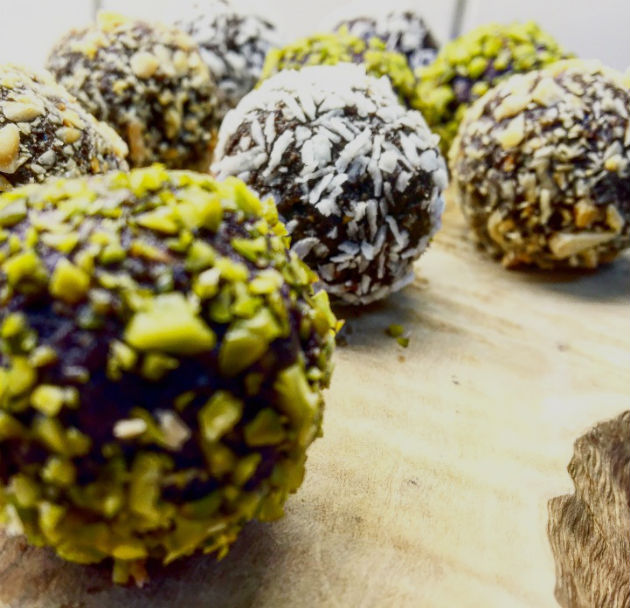 FullSizeRender_0 - Sockerfria (raw) chokladbollar fullproppade med energi