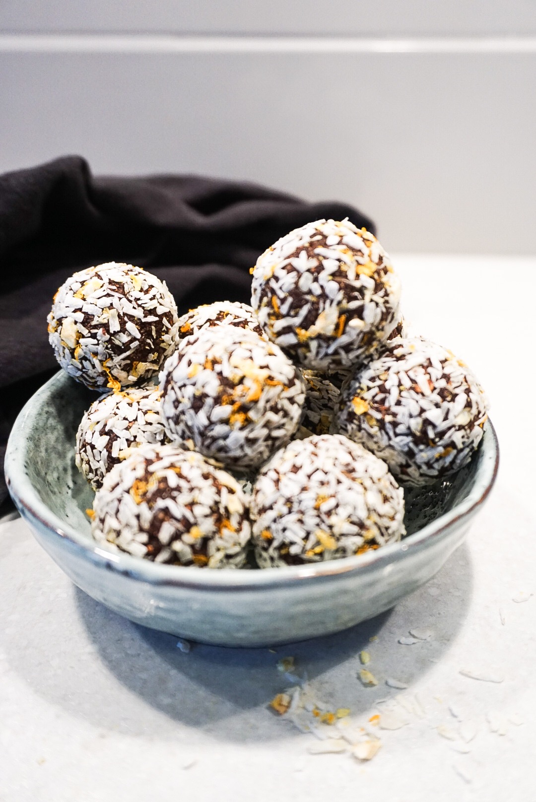 raw apelsin- och chokladbollar 