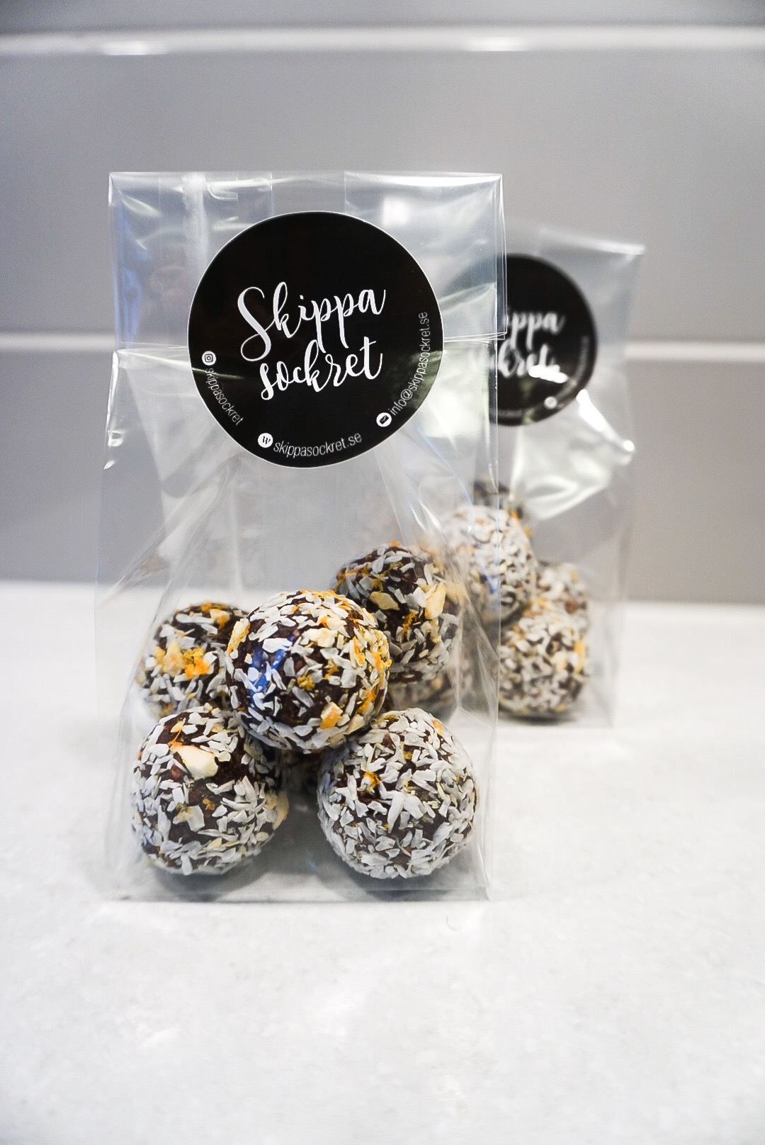 raw apelsin- och chokladbollar 