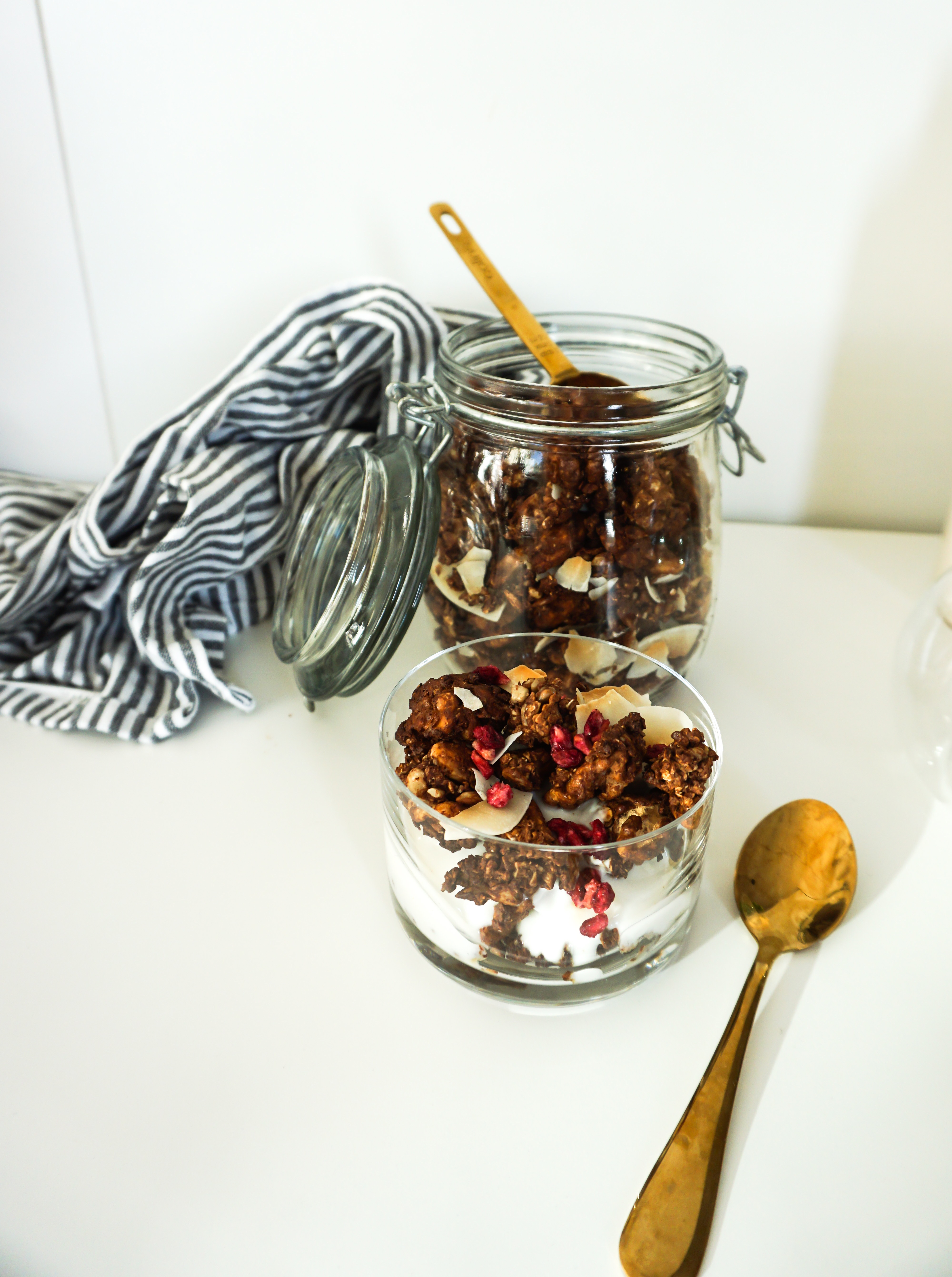 FBA8A172-25BC-45FB-8ABE-60C751E4267D - glutenfri chokladgranola
