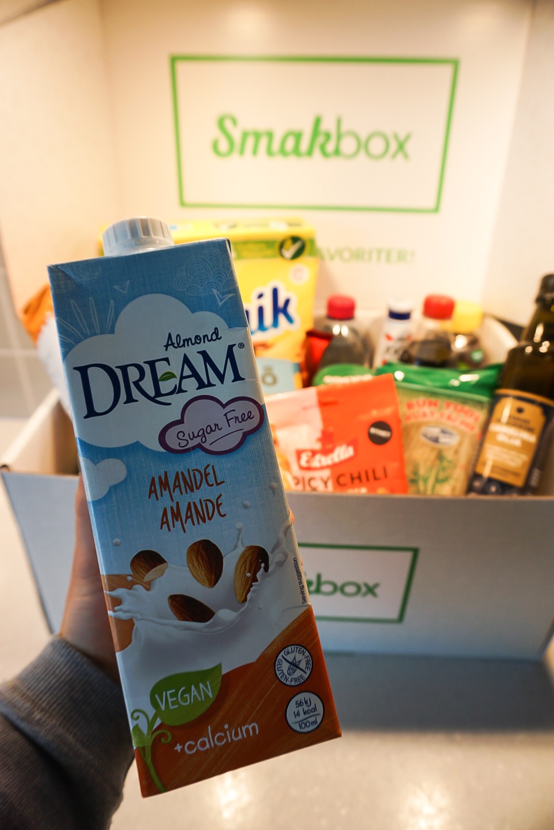 DC4820E3-7E2A-4FA3-98DA-32F7BFF82872 - smakbox