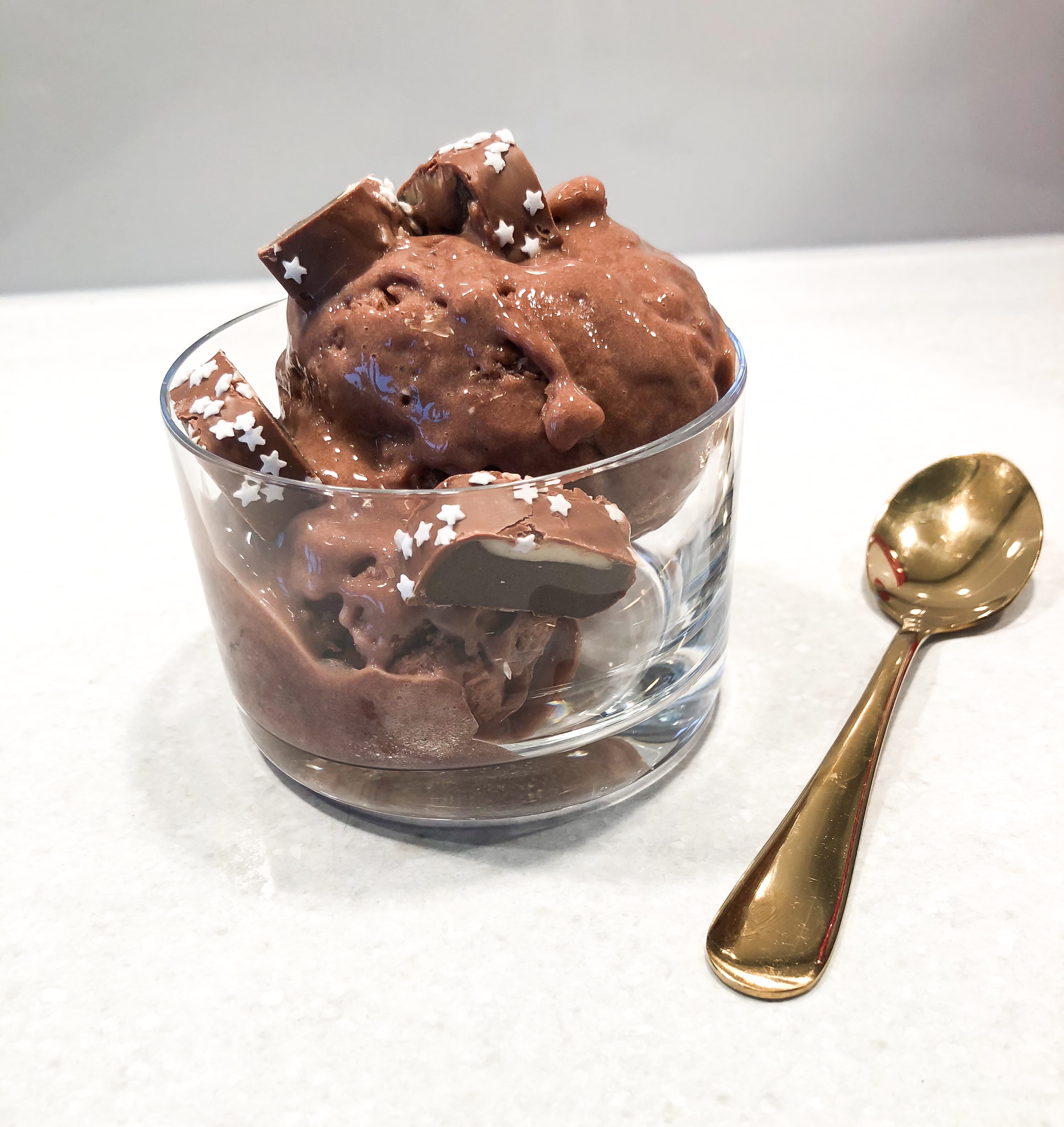 2400F5BD-6209-4967-B70B-108DDB4EED03 - proteinglass mintchoklad