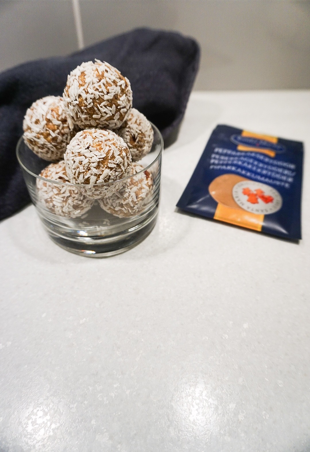 Raw pepparkaksbollar