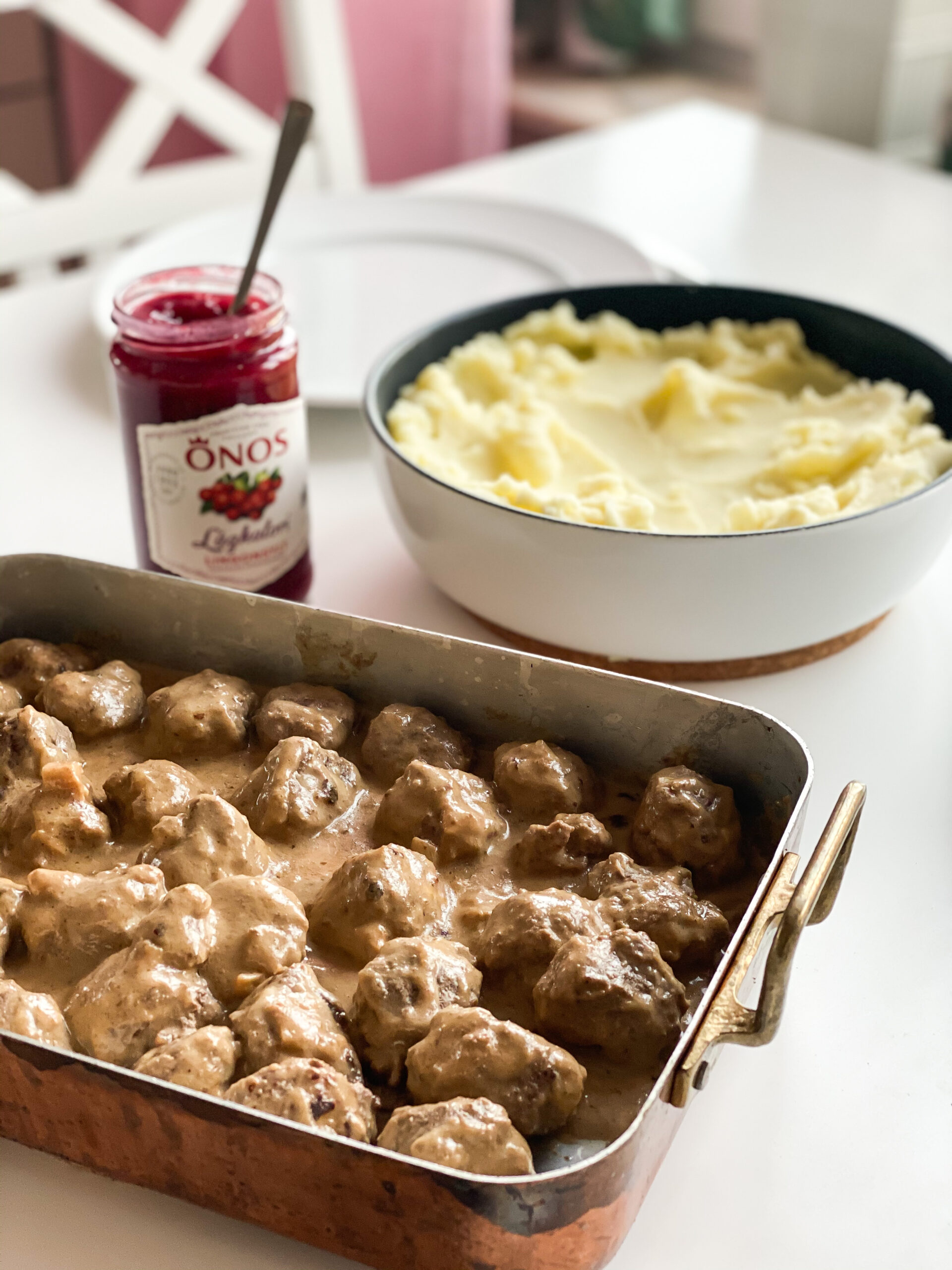 köttbullar i gräddsås