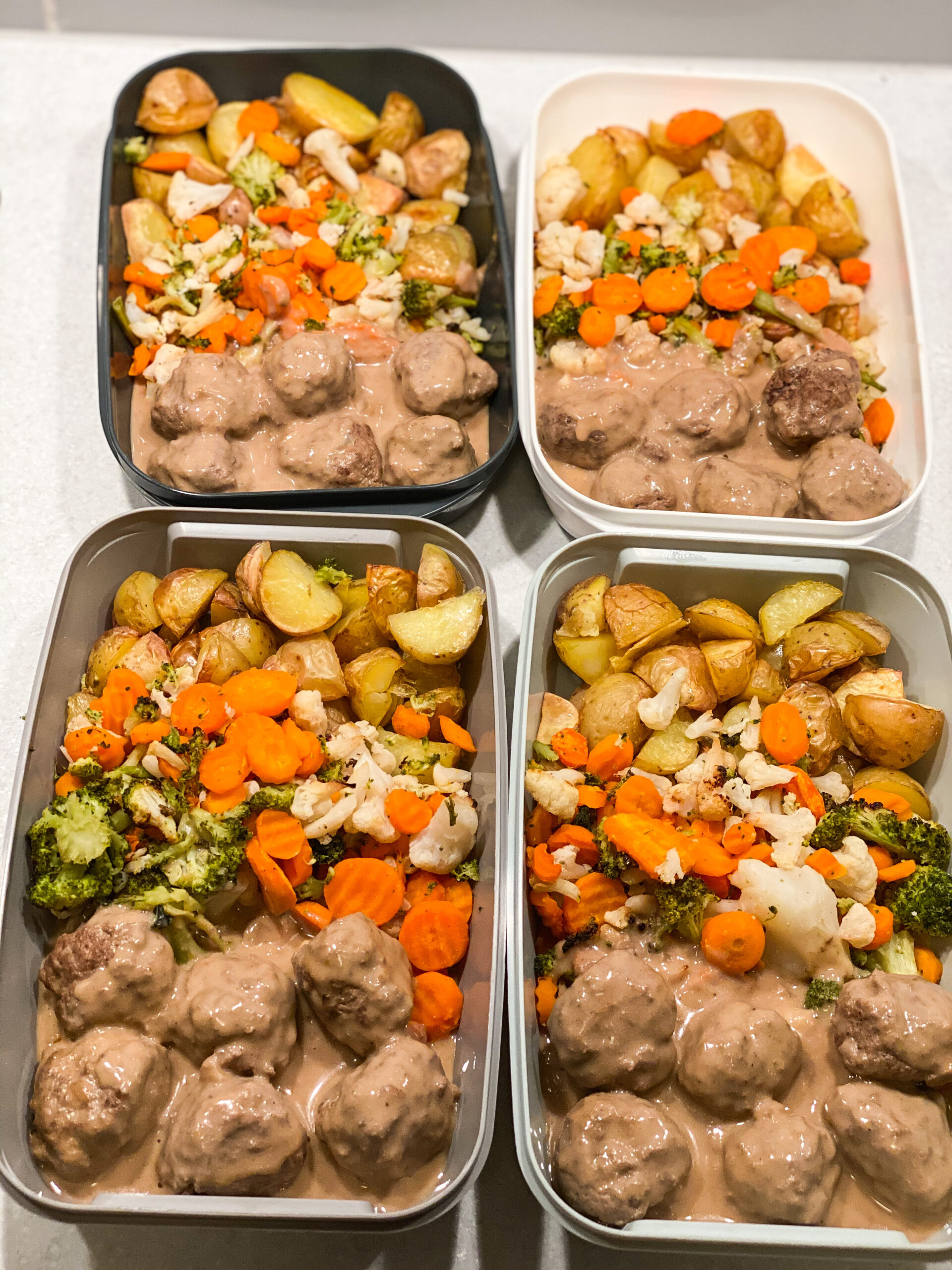 köttbullar i gräddsås