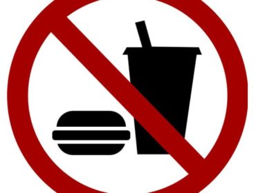 se-prohibe-pasar-con-comida-y-bebida-22779