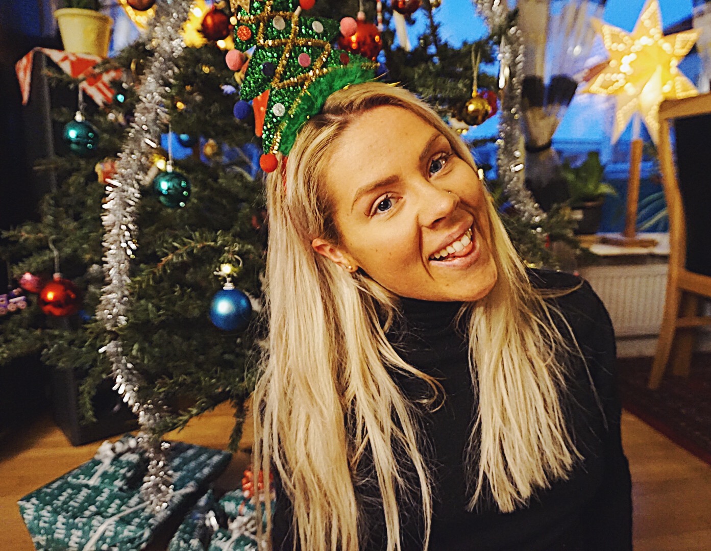 EJAF2107 - CHRISTMAS GIFTS + MINIDOG