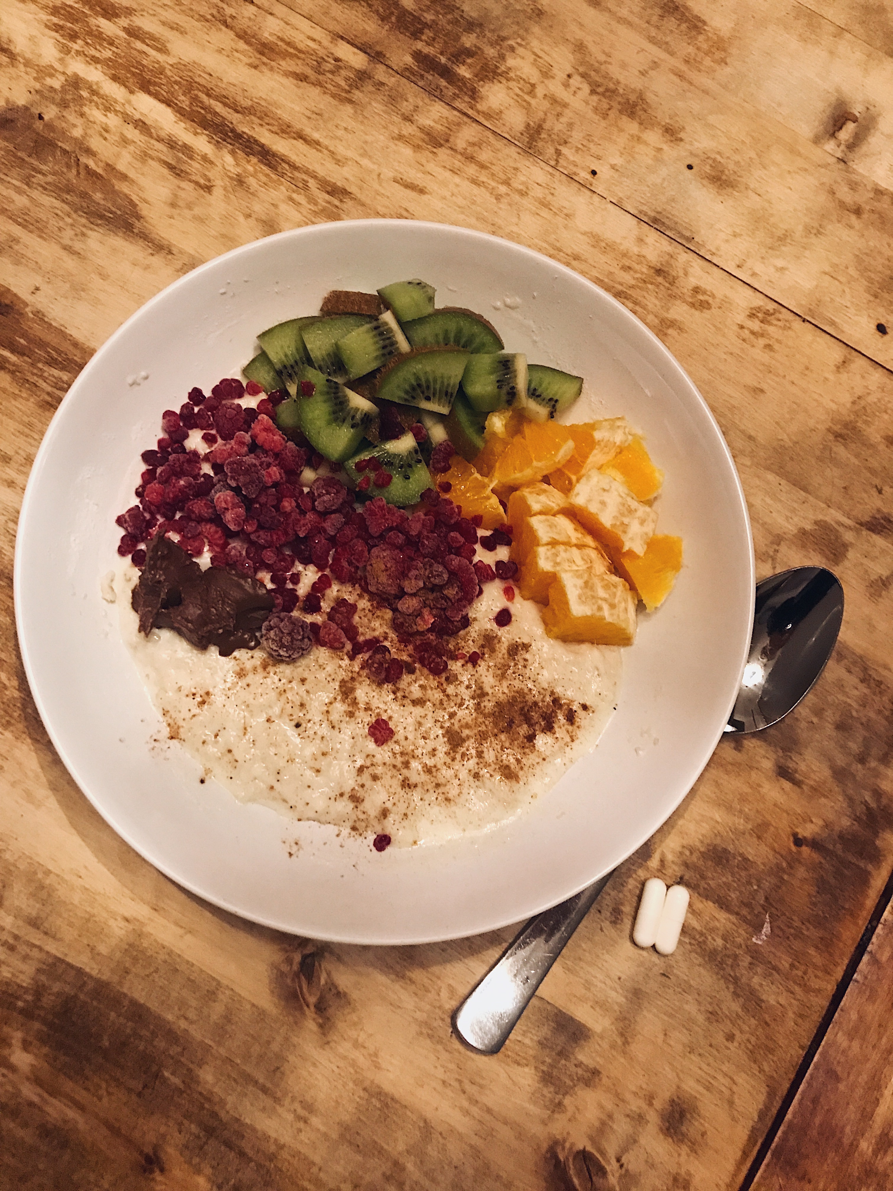 09646BCE-1A5A-472C-B759-15C60FD0E3DC - WHAT I EAT IN A DAY - macros split