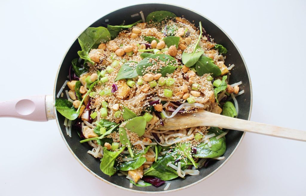 Nudelwok-med-tofu-1024x656 - Tofu